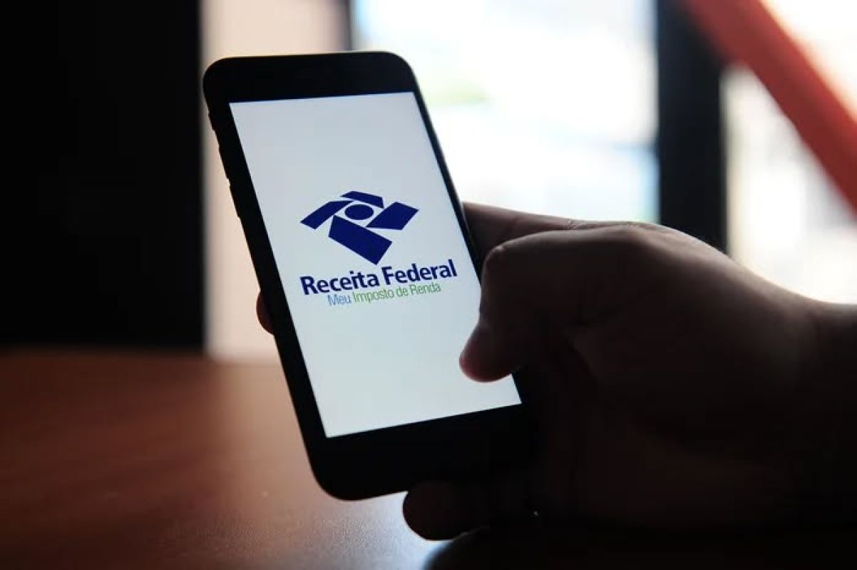 Prazo para entrar no 1º lote da restituição do IR termina nesta sexta; pagamento será via Pix
