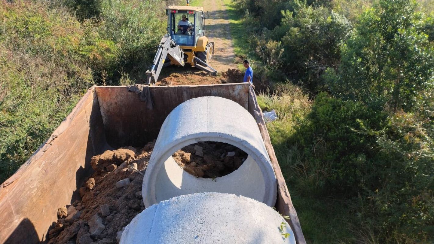 Jaguarão intensifica manutenção de estradas rurais e garante melhorias no Corredor da São Luiz