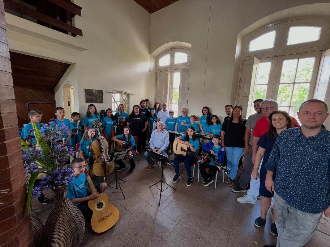 Orquestra Estudantil de Pedro Osório recebe novos instrumentos em evento com apoio do Sicredi