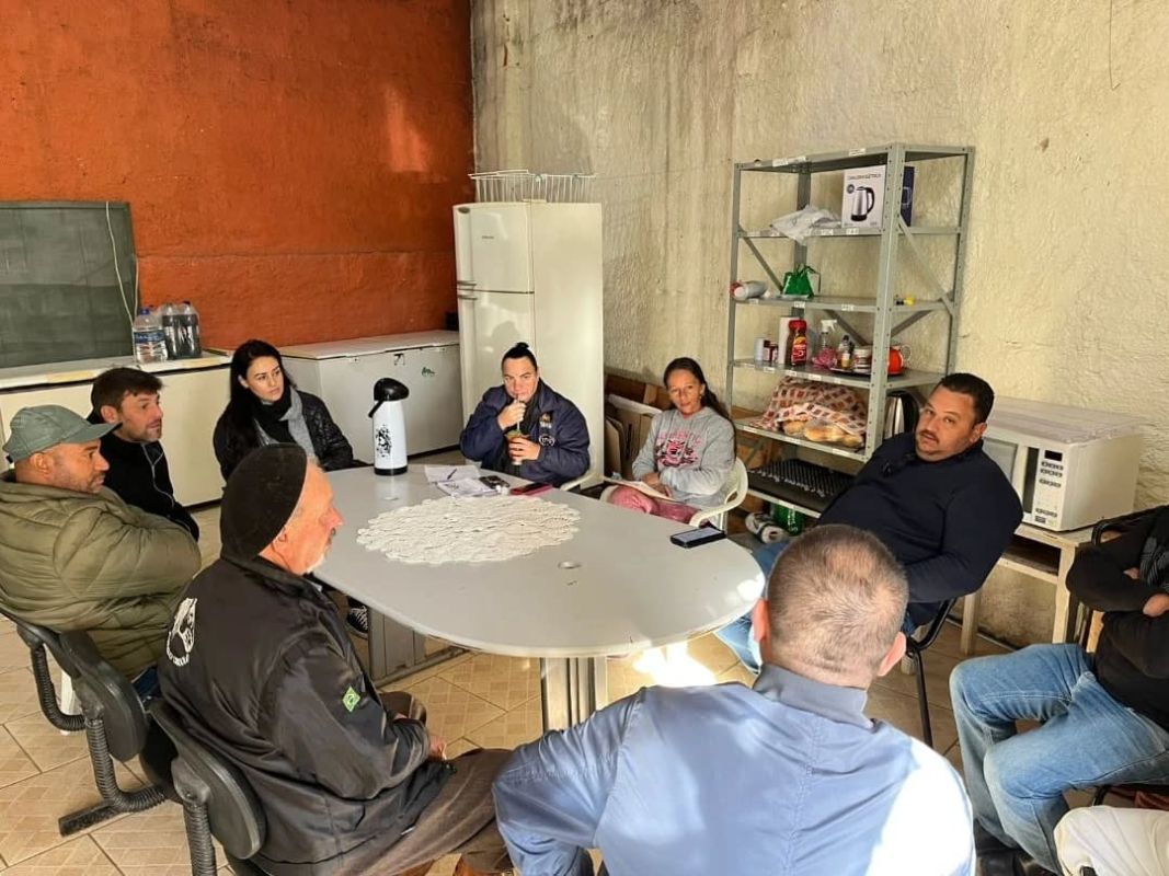Prefeitura de Pedro Osório discute adesão ao Programa de Aquisição de Alimentos com foco na agricultura familiar