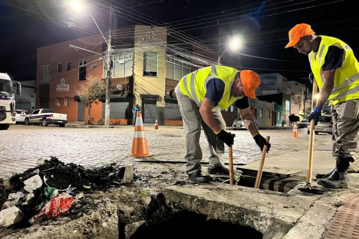 Mutirão do Sanep remove dez toneladas de resíduos de bueiros em quatro dias em Pelotas