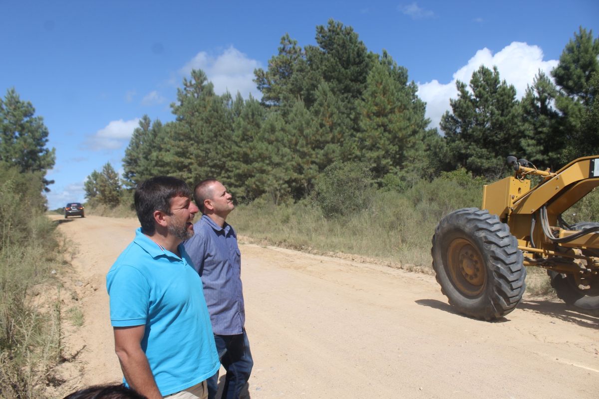 Prefeitura de Pedro Osório inicia patrolamento na estrada do Rodeio Colorado para melhorar infraestrutura