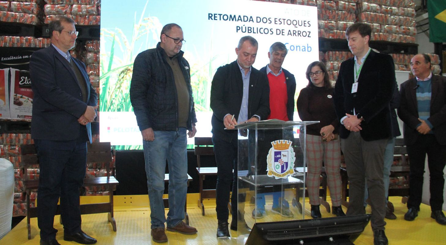 Presidente da Conab destaca importância dos estoques públicos e políticas de apoio ao arroz no RS