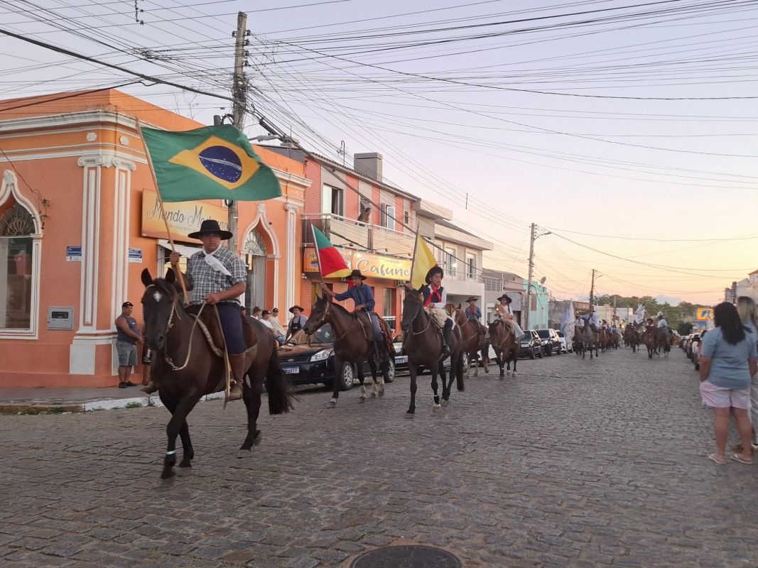 Herval dá início às comemorações do bicentenário com a chegada da Chama dos 200 anos