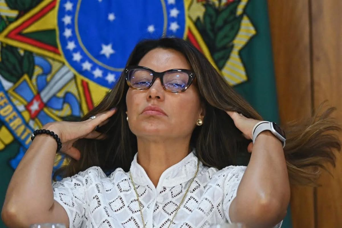 Viagens de Janja com dinheiro público vão parar na Justiça e AGU reage: “Constrangimento ao Estado”