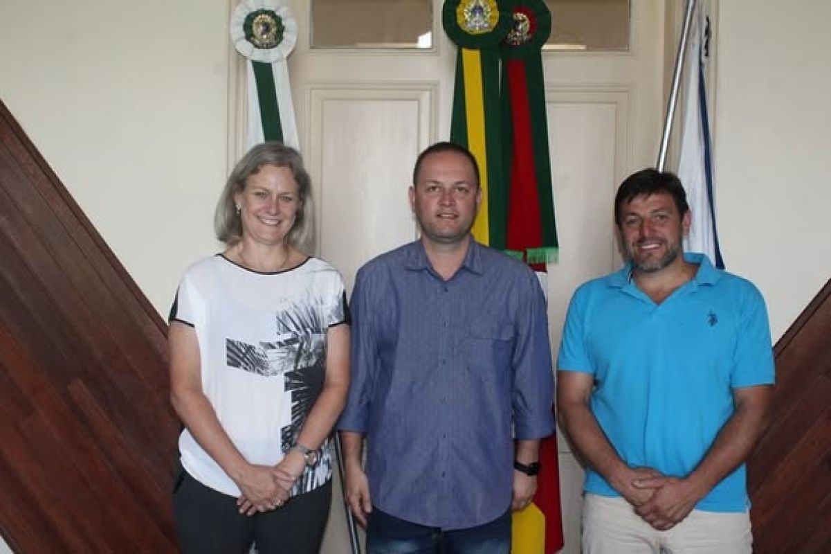 Prefeitura de Pedro Osório recebe visita da presidente da Azonasul, Paula Mascarenhas, para fortalecer laços com o governo estadual