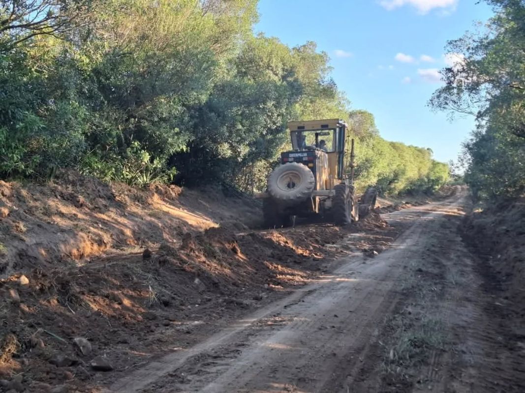 Prefeitura de Herval intensifica recuperação de estradas rurais e reforça apoio ao interior