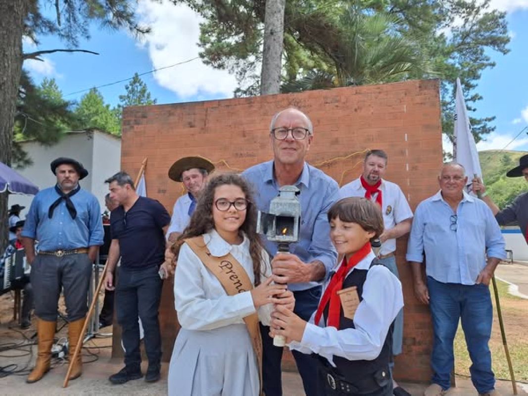 Herval dá início às comemorações de 200 anos com o Acendimento da Chama Crioula