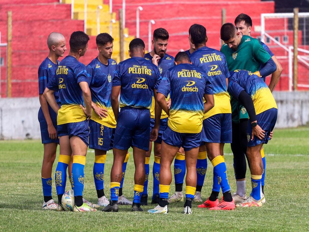 Pelotas realiza jogo treino fechado e não divulga resultado, gerando insatisfação entre torcedores