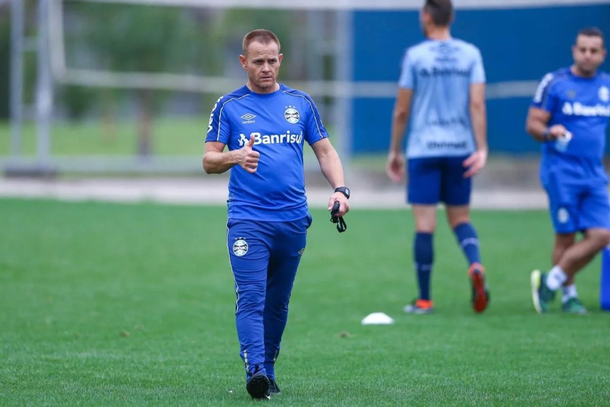 Grêmio anuncia retorno de Rogério Dias à preparação física e sub-20 vence jogo-treino