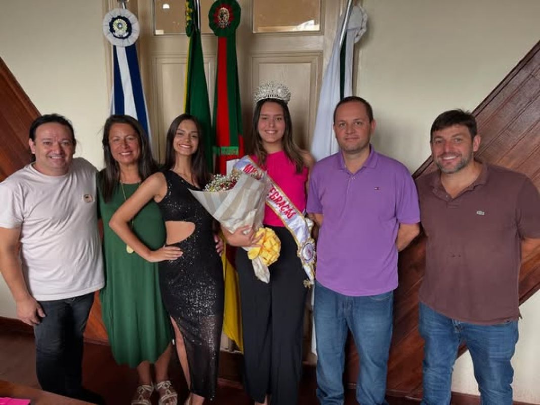 Thaissa dos Santos Corrêa é coroada Miss Integração Pedro Osório 2025