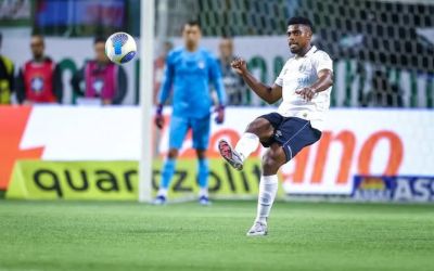 Grêmio projeta 2025 com foco na defesa e pode negociar Pepê na próxima janela