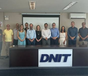 Prefeita de Pedras Altas participa de reunião que define prazo para retomada do tráfego na BR-293