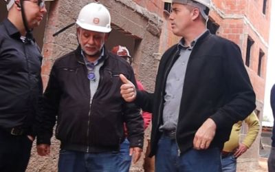 Prefeito Neto Pereira de Arroio Grande visita obra de cooperativa habitacional em Porto Alegre