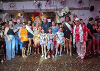 Herval define corte do Carnaval Herval Folia 2025 em baile cheio de samba e emoção