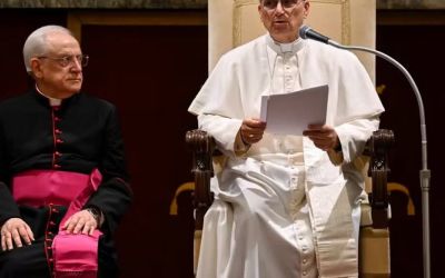 Papa Leão XIV defende casamento heterossexual e critica guerras em primeiro discurso a diplomatas