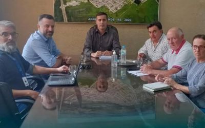 Prefeito de Arroio Grande discute melhorias no fornecimento de energia com representantes da Equatorial