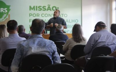 Prefeito e vice-prefeito de Arroio Grande discutem soluções habitacionais em reunião em Porto Alegre