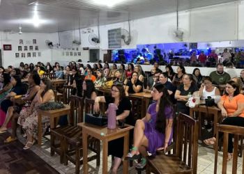 Pedro Osório recepciona professores e apresenta metas educacionais para 2025