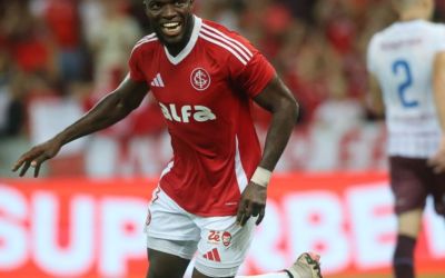 Valencia brilha, Inter vence o Caxias e garante vaga na final do Gauchão