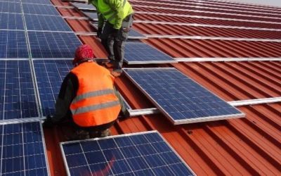 Após cinco anos na terceira posição nacional em potência instalada de energia solar, o Rio Grande do Sul caiu para o quarto lugar, sendo superado pelo Paraná. O estado agora fica atrás de São Paulo e Minas Gerais, que seguem na liderança, conforme dados de janeiro da Associação Brasileira de Energia Solar Fotovoltaica (Absolar).