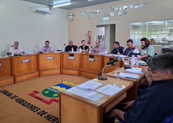 Prefeito e vice de Herval participam da primeira sessão da Câmara em 2025