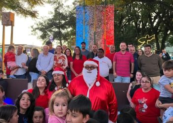 Pedro Osório recebe o Papai e a Mamãe Noel em carreata especial de Natal