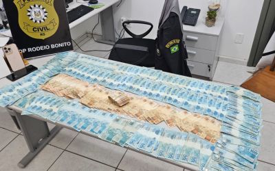 Polícia Civil de Rodeio Bonito apreende R$ 35 mil e bloqueia contas de influenciadora suspeita de promover jogo de azar online