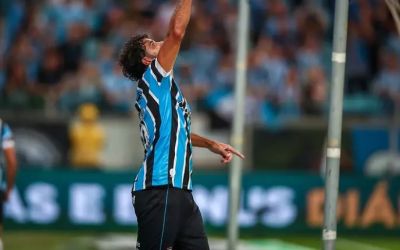 Pedro Caixinha é o favorito para assumir o comando do Grêmio