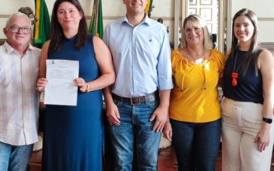 Novos servidores tomam posse e reforçam quadro da educação e assistência social em Jaguarão