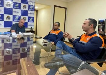 Prefeito de Cerrito recebe agentes da Defesa Civil e confirma palestra com coronel de Santa Catarina sobre prevenção de desastres
