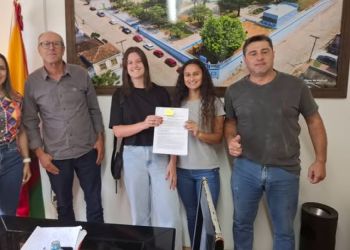 Reunião entre administração e universitários define repasses para Associação Estudantil em Herval