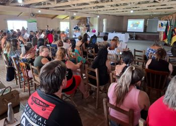 Profissionais da Educação de Herval participam de Formação Pedagógica para o Ano Letivo