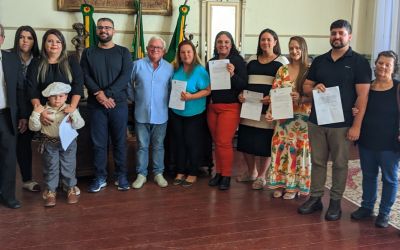 Prefeito Rogério Cruz empossa cinco novos servidores e uma conselheira tutelar em Jaguarão