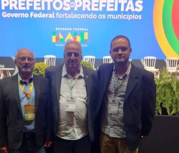 Prefeito de Pedro Osório participa de encontro nacional de gestores em Brasília