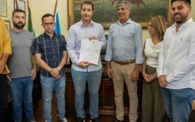 Prefeito Fernando Marroni entrega projeto sobre isenção de tributos para o programa Minha Casa, Minha Vida na Câmara de Pelotas