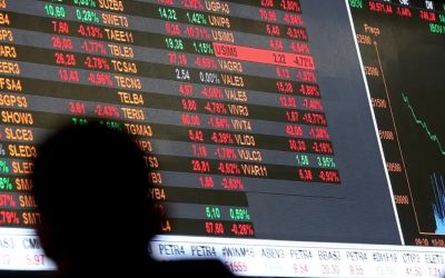 Real é a moeda que mais perdeu valor frente ao dólar em 2024, com alta acumulada de 25,62%