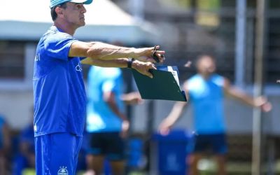 Grêmio enfrenta Pelotas nesta terça-feira e busca vaga antecipada no Gauchão