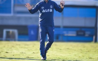 Grêmio pode manter dupla de zagueiros canhotos contra o Bahia, com ajuste tático de Mano Menezes