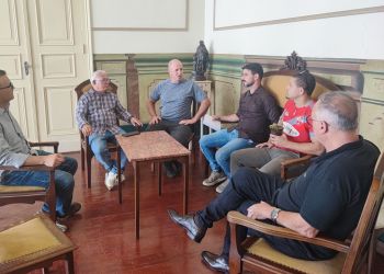 Prefeito de Jaguarão se reúne com representantes do futsal para apoiar equipe na Série Ouro e Copa dos Campeões