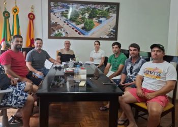 Administração Municipal de Herval se reúne com taxistas para discutir demandas do setor