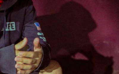 Morador de Canoas cai no golpe do namoro e sofre ameaças de morte: criminosos são alvos de operação em Pernambuco